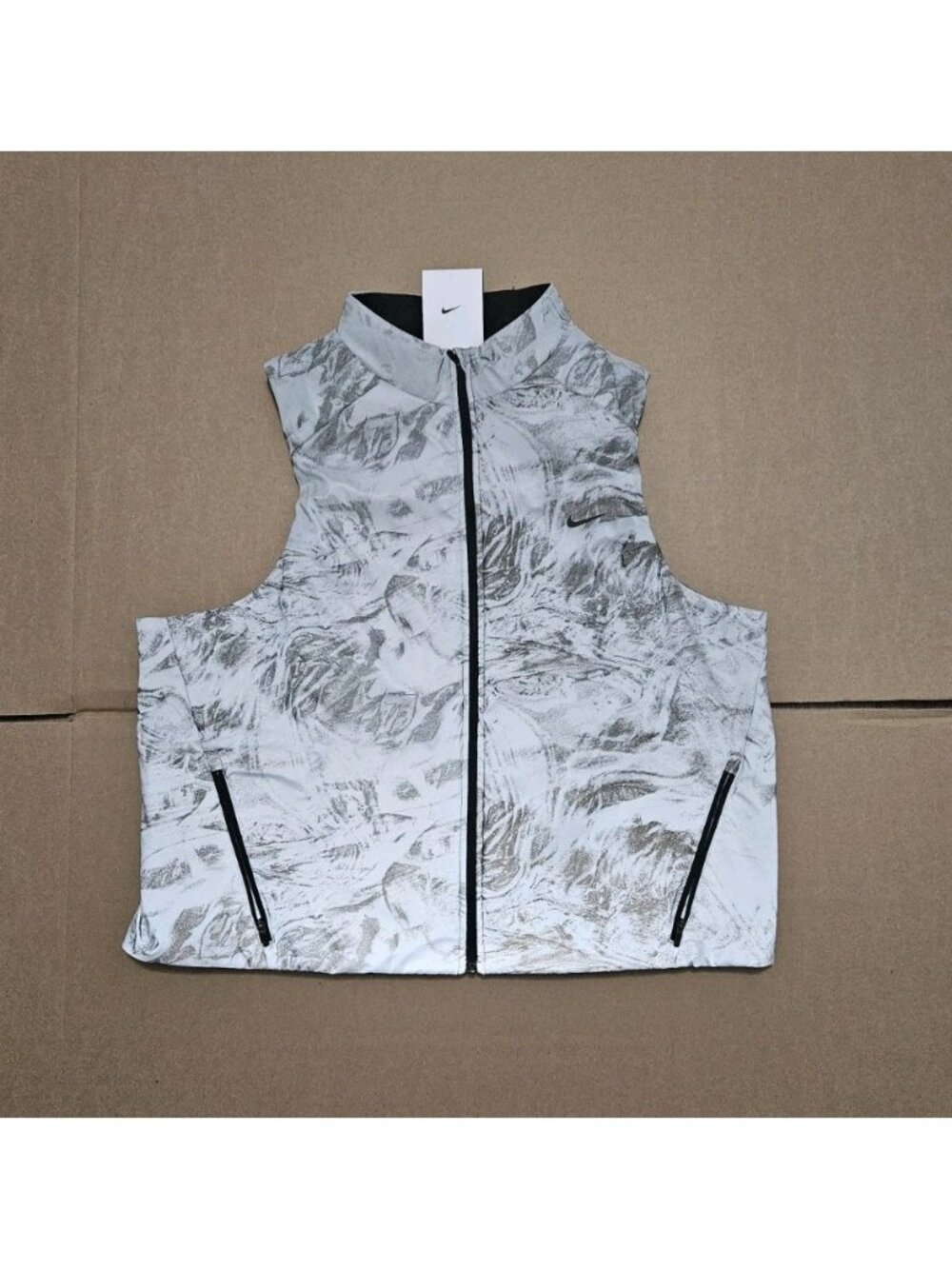 Nike Swift Therma-FIT ADV Reflective Running Vest Womens